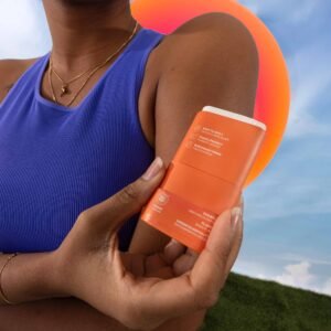 Using Sunly sunscreen