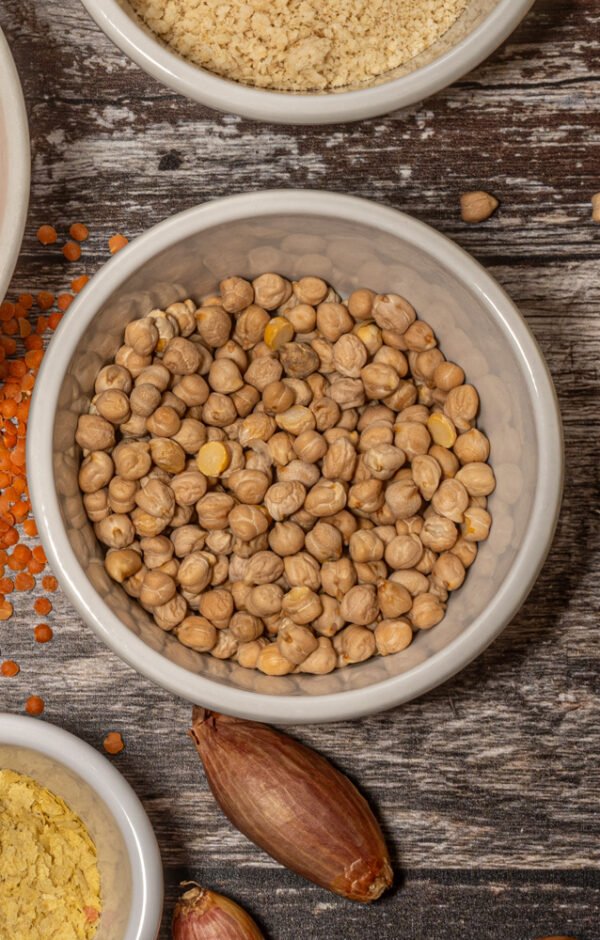 Organic chickpeas dried
